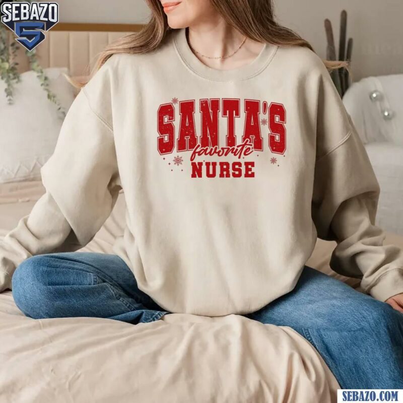 Retro Vintage Santas Favorite Nurse Shirt sweatshirt