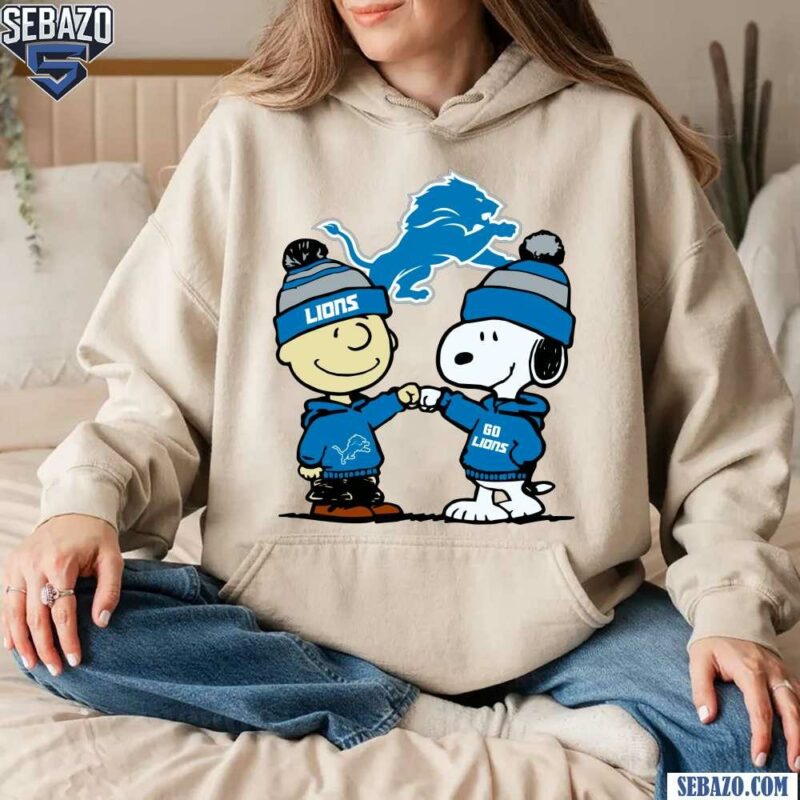 Charlie Brown And Snoopy Detroit Lions Football Logo Shirt hoodie