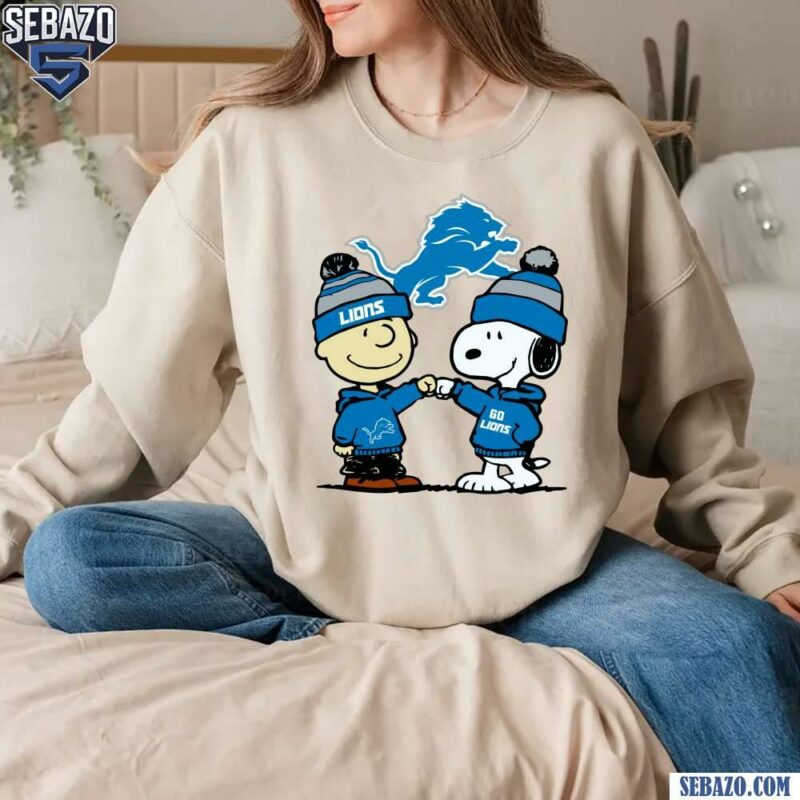 Charlie Brown And Snoopy Detroit Lions Football Logo Shirt sweatshirt