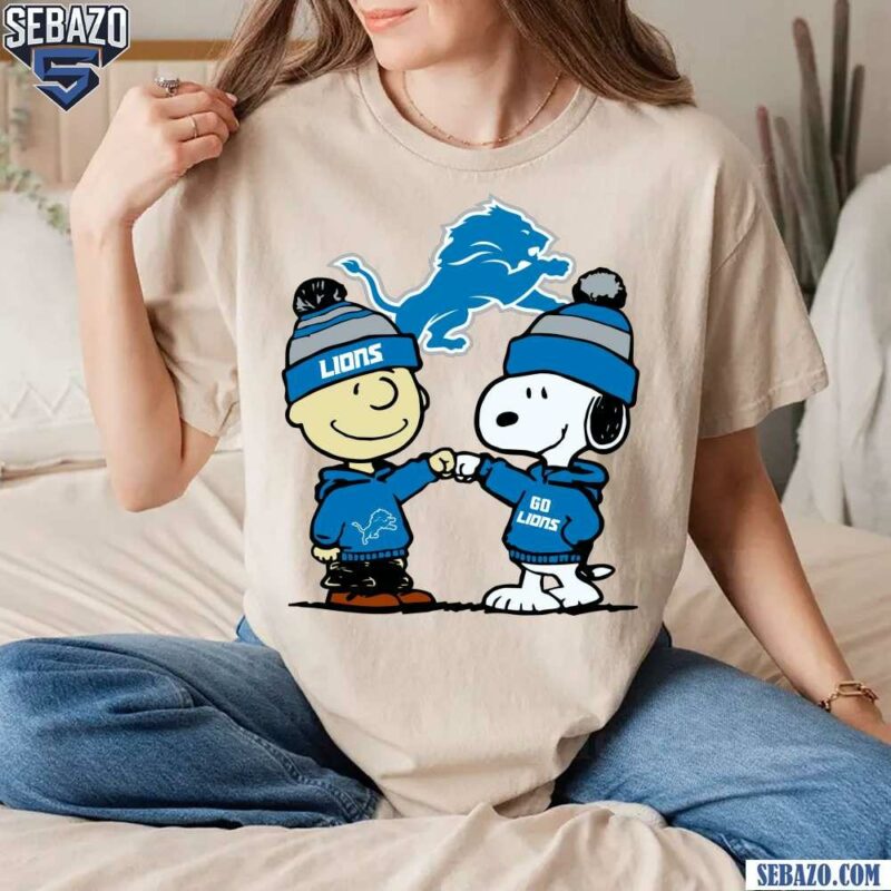 Charlie Brown And Snoopy Detroit Lions Football Logo Shirt t-shirt