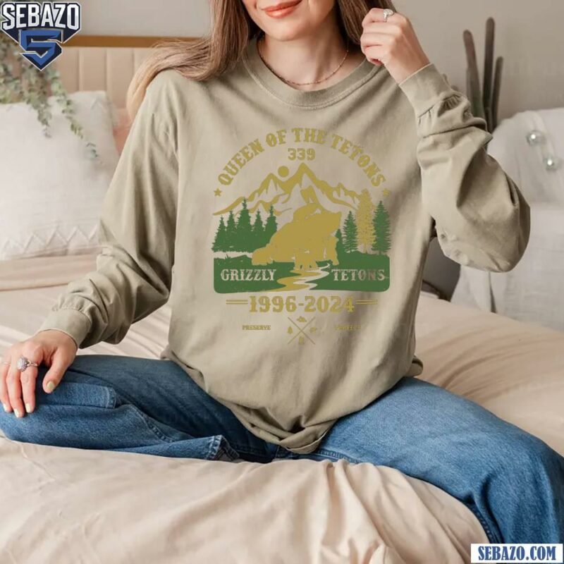 Vintage Queen of The Tetons 399 Grizzly Bear Shirt long sleeved