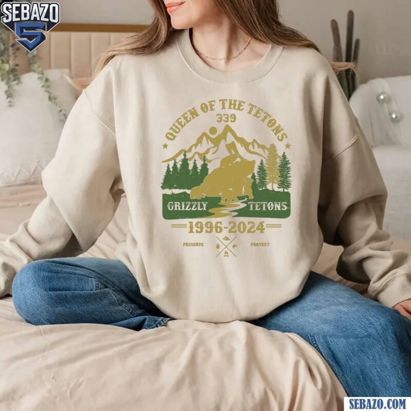 Vintage Queen of The Tetons 399 Grizzly Bear Shirt sweatshirt