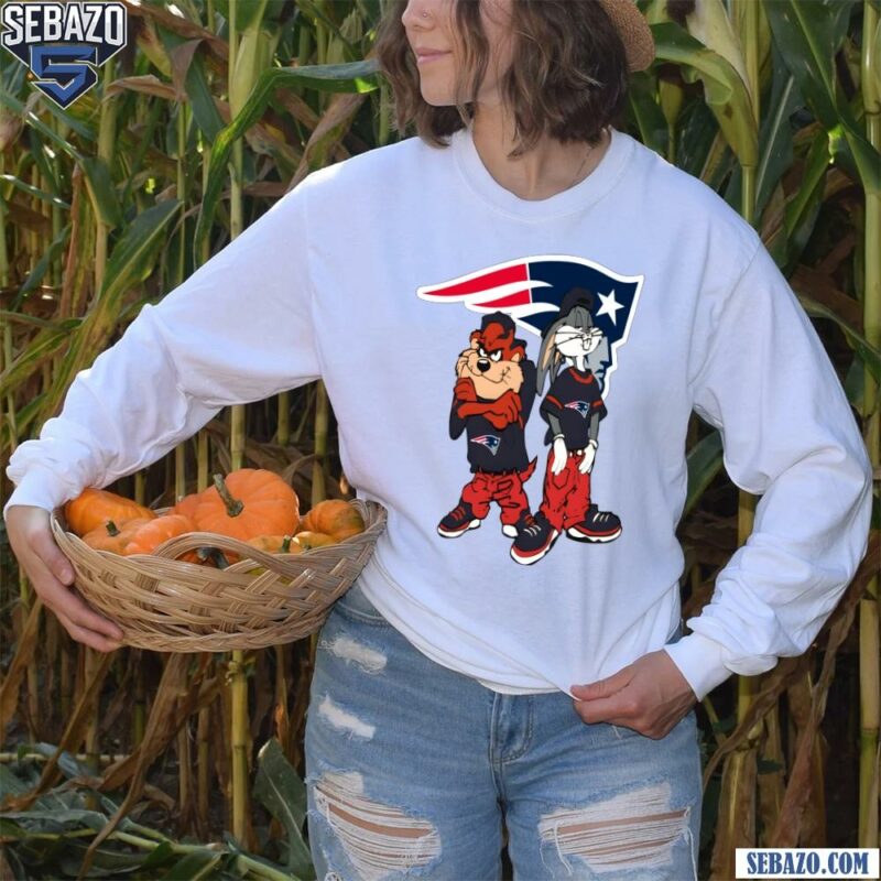 Looney Tunes Football New England Patriots Shirt long sleeved