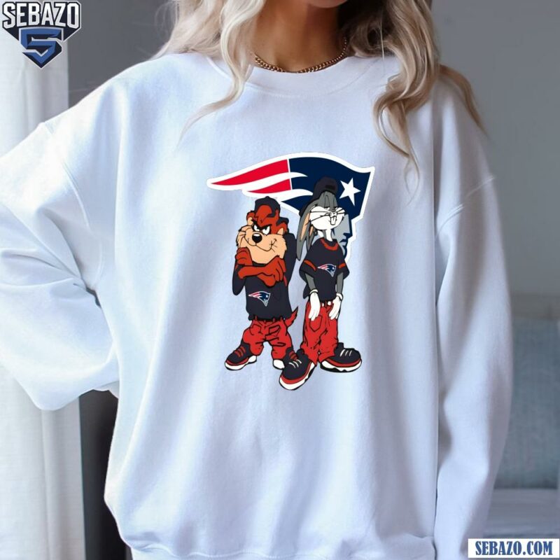 Looney Tunes Football New England Patriots Shirt sweatshirt