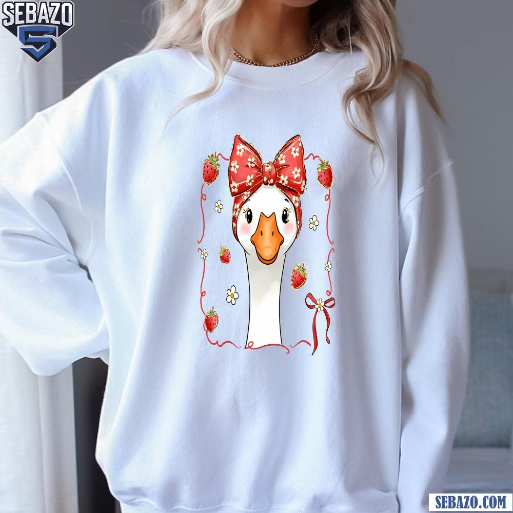 Retro Summer Mothers Day Cute Strawberry Goose Mama Shirt